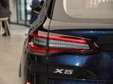 2022款 宝马X5(进口) xDrive40i 尊享型M运动套装