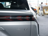 2024款 银河L7 1.5T 115km PLUS 龙腾版