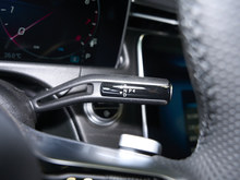 2025 YE Ŀ E 300 L r\
