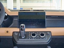2025 ·lʿ 110 5.0T V8
