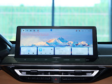 2025 [ 2.0L XL-TLS 