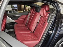 2025 R5ϵ 525Li M\b