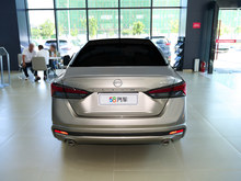 2025 [ 2.0L XL-TLS 