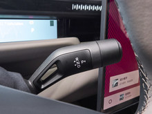 2025 IZ10  95kWh 702km{Ultra