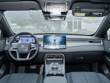 2025 PLUS DM-i { 55KMԽ