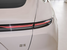 2024 εET5 75kWh