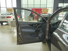 2025�� �п� �Ŀ� ���� 2.0L CVT XV���İ�