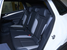 2026�� ID.4 CROZZ ������PURE